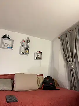 Ezzio_Scolaro webcam