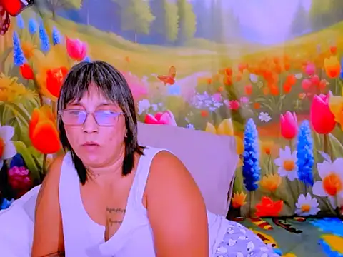 indianroxy webcam