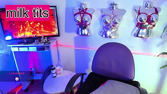 LucyStrike_ webcam