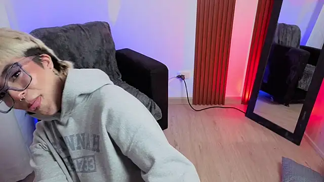 Rebeka-baker webcam