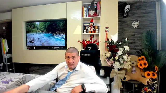 SpartacusDaddy48 webcam