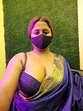 LoveLy-Soneya webcam