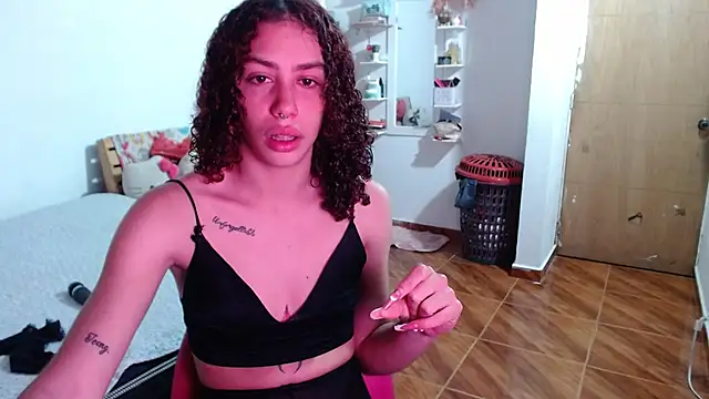 _Shanell webcam
