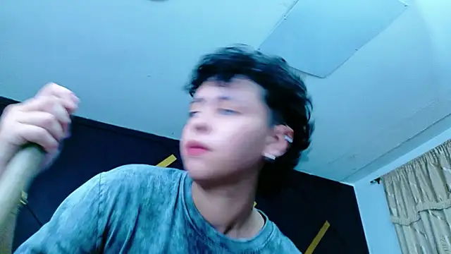 NikiEvanz webcam