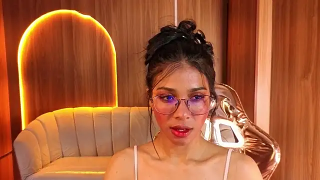 Alina_b_ webcam