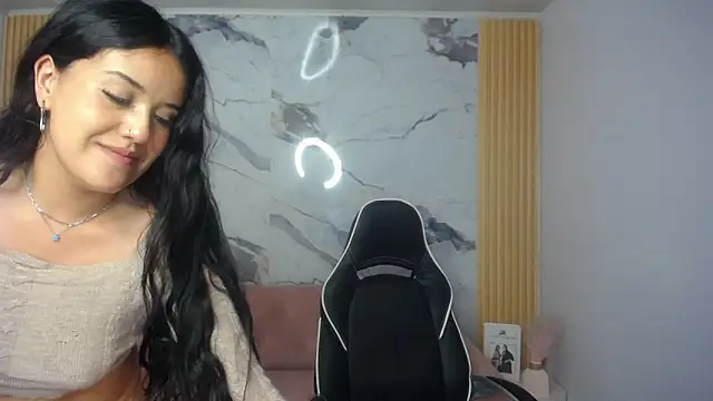 ailyn_ch1 webcam