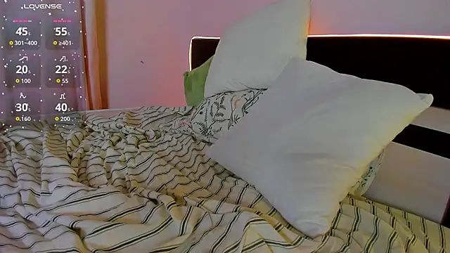 lexxxxxxi webcam