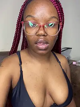 YummyMelanin117 webcam