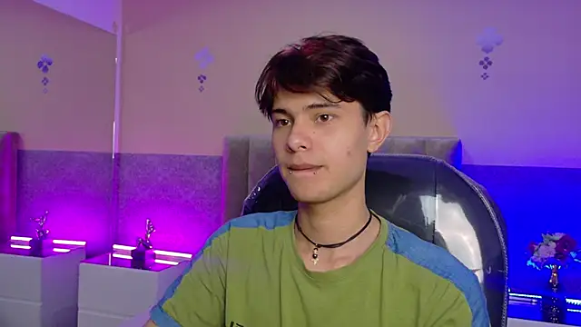 derek_sinn (M twink) - Show cock💦🍆