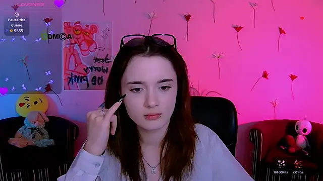 liana_kisses webcam