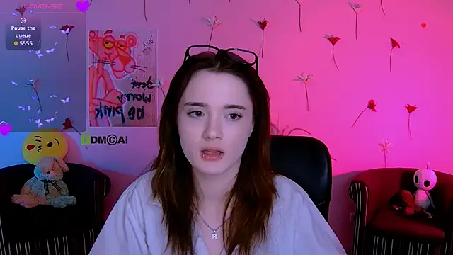 liana_kisses webcam