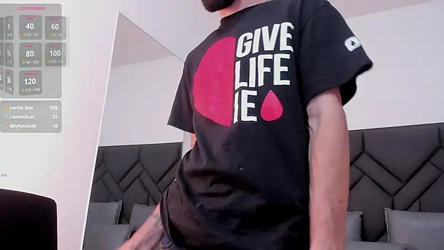 Hisoka_011 webcam