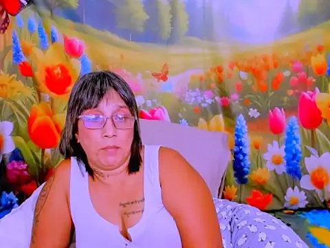 indianroxy webcam