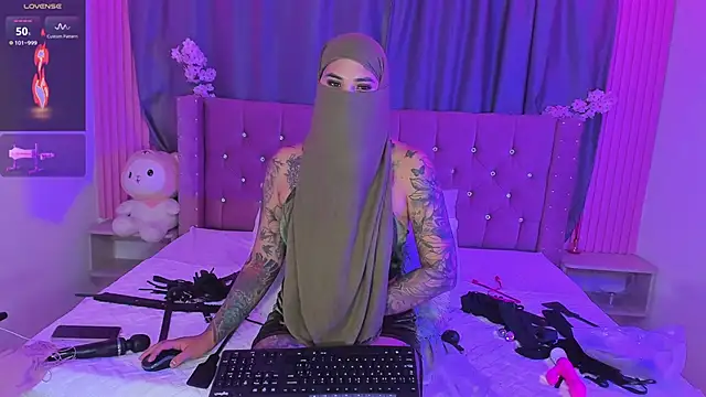 Nayla-Mouna webcam