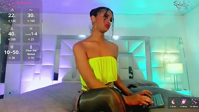 katha_Crawford webcam