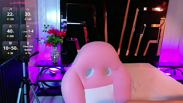 MiaLovelyn webcam
