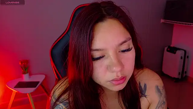 samantha_tattu webcam