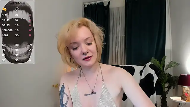evathority - Evathority's free webcam - UK Sex Cams