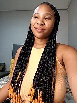 DrippinCaramelCutie webcam