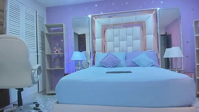 Goldentemptation_ webcam