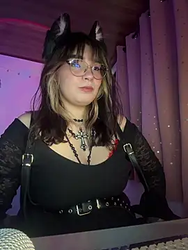 QueenOfBeherits webcam