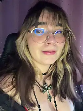QueenOfBeherits webcam