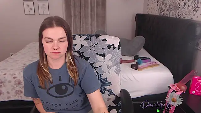DaisieMaeXO webcam