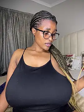 Bustygoddess32 webcam