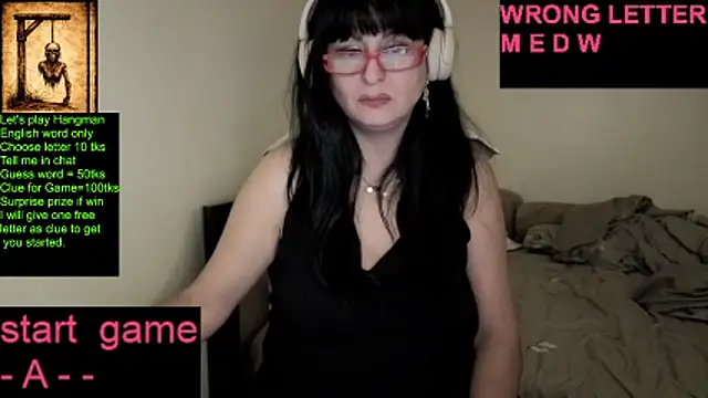 SexyAndBadGirl webcam