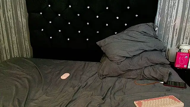 alicee_moonn - Alicee_Moonn's free webcam - UK Sex Cams