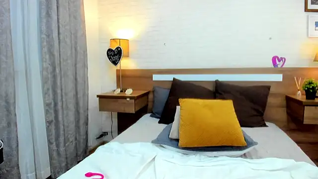 JenniferAuriston webcam