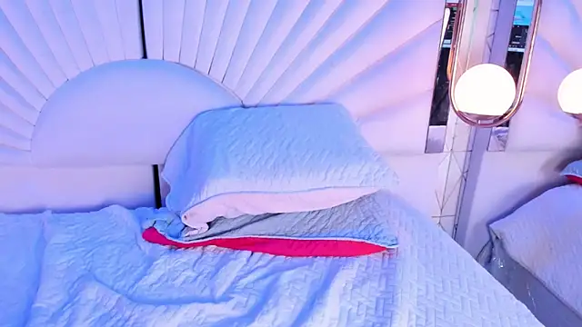 MadameDesade webcam