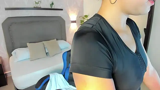 madison_saenzz webcam