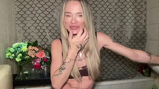 vinique99 webcam