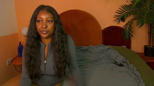 NyaraBuenoBabestationx webcam