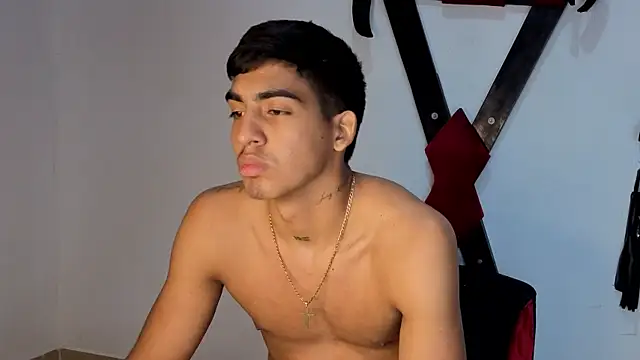 Milo_LatinBoy webcam