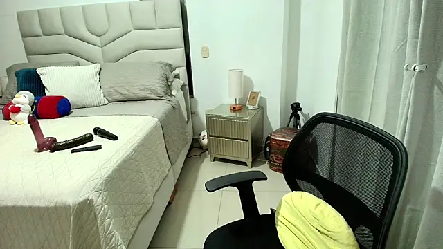 Naty_Stone webcam