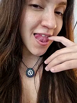 KattyHotson webcam