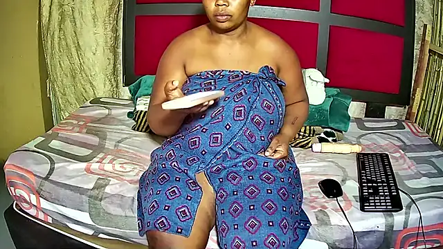 Exotic_FreakyQueen webcam