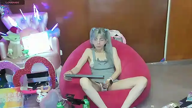 Skinygirl webcam