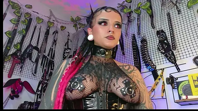 Agatha_BDSM webcam