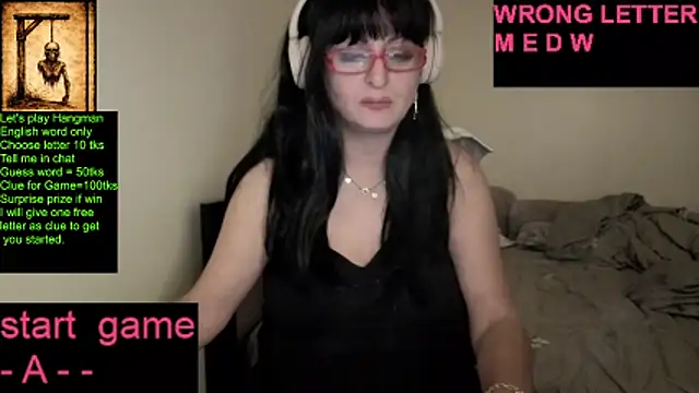 SexyAndBadGirl webcam