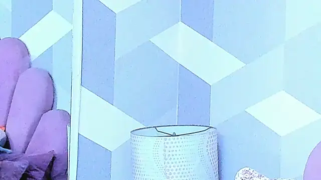 KylieMonnett live sex cam