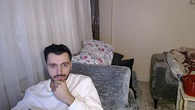 handsomeee04 webcam