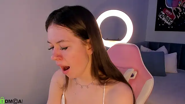 Nicole_Charm webcam