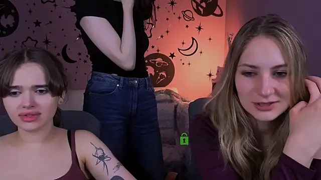 riley_sanders webcam