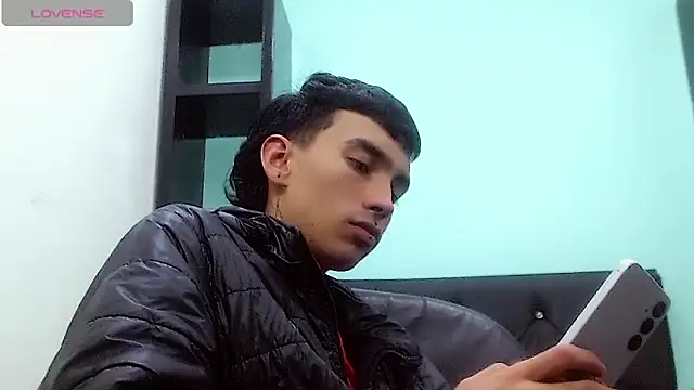 ttimy_x_boy live sex cam