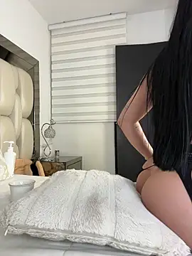 Webcam Model (ALISSON_FOXXX1) is live