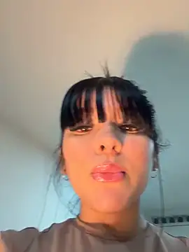 Webcam Model (BrendaCrean)  is live.Free join now!