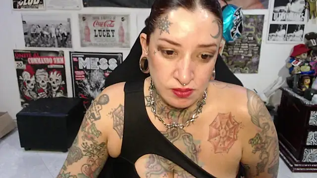 Rollyderolandia666 webcam